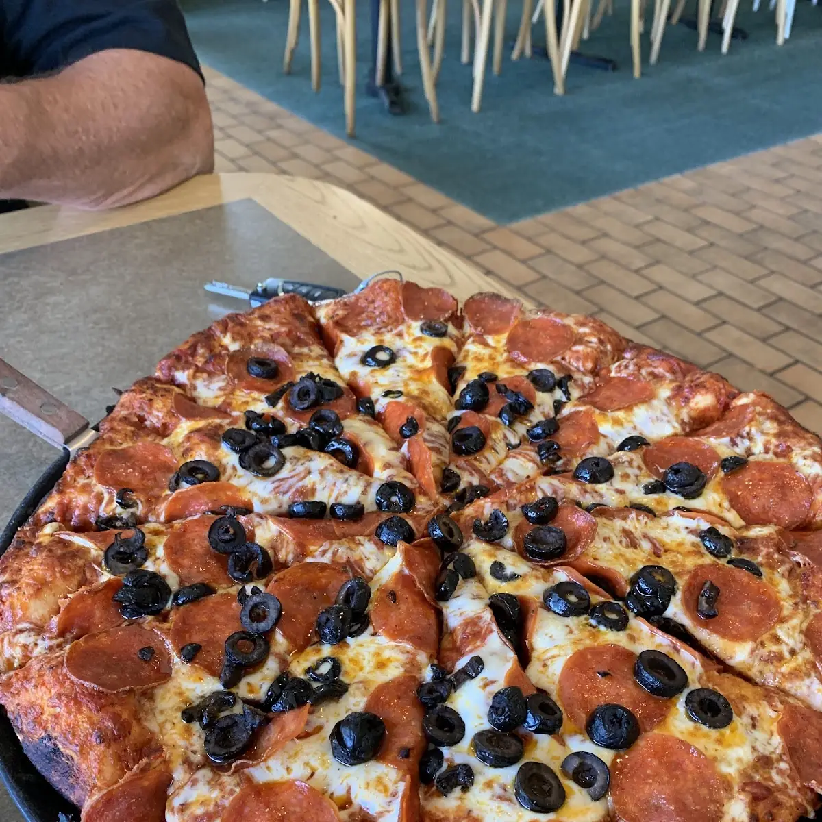 lg Pepperoni and Black Olives