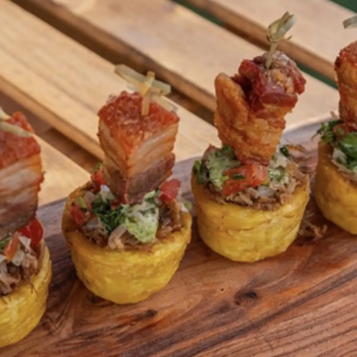 Tostones Rellenos de Cerdo