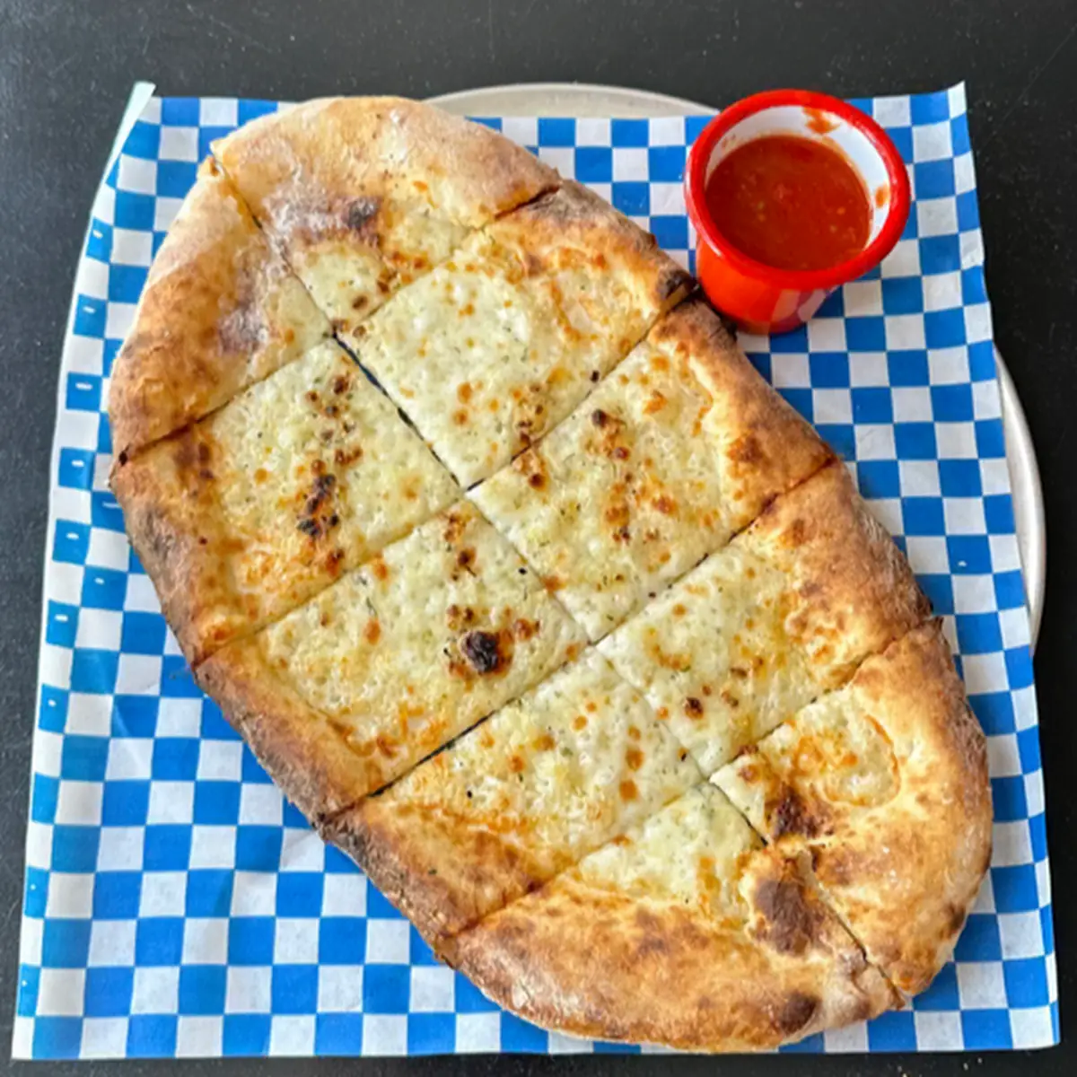 Cheesy Garlic Bread with Marinara