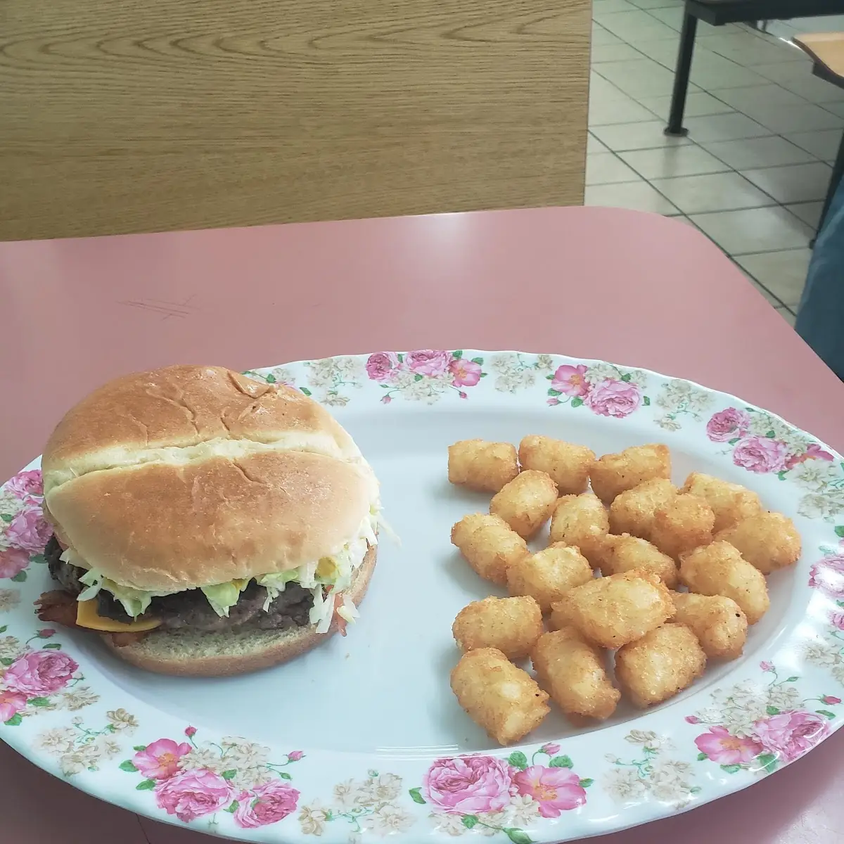 Cheeseburger and Tater Tots
