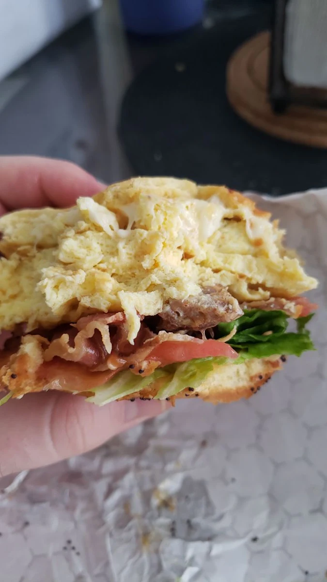 Deli Sandwich Muffuletta, Boa Bakery
