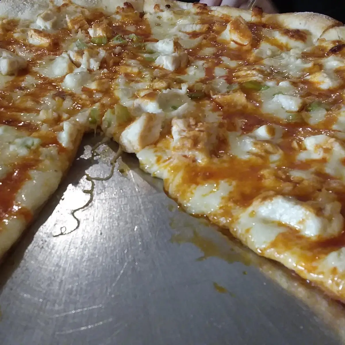 Hot Wing Pizza - Mild Sauce