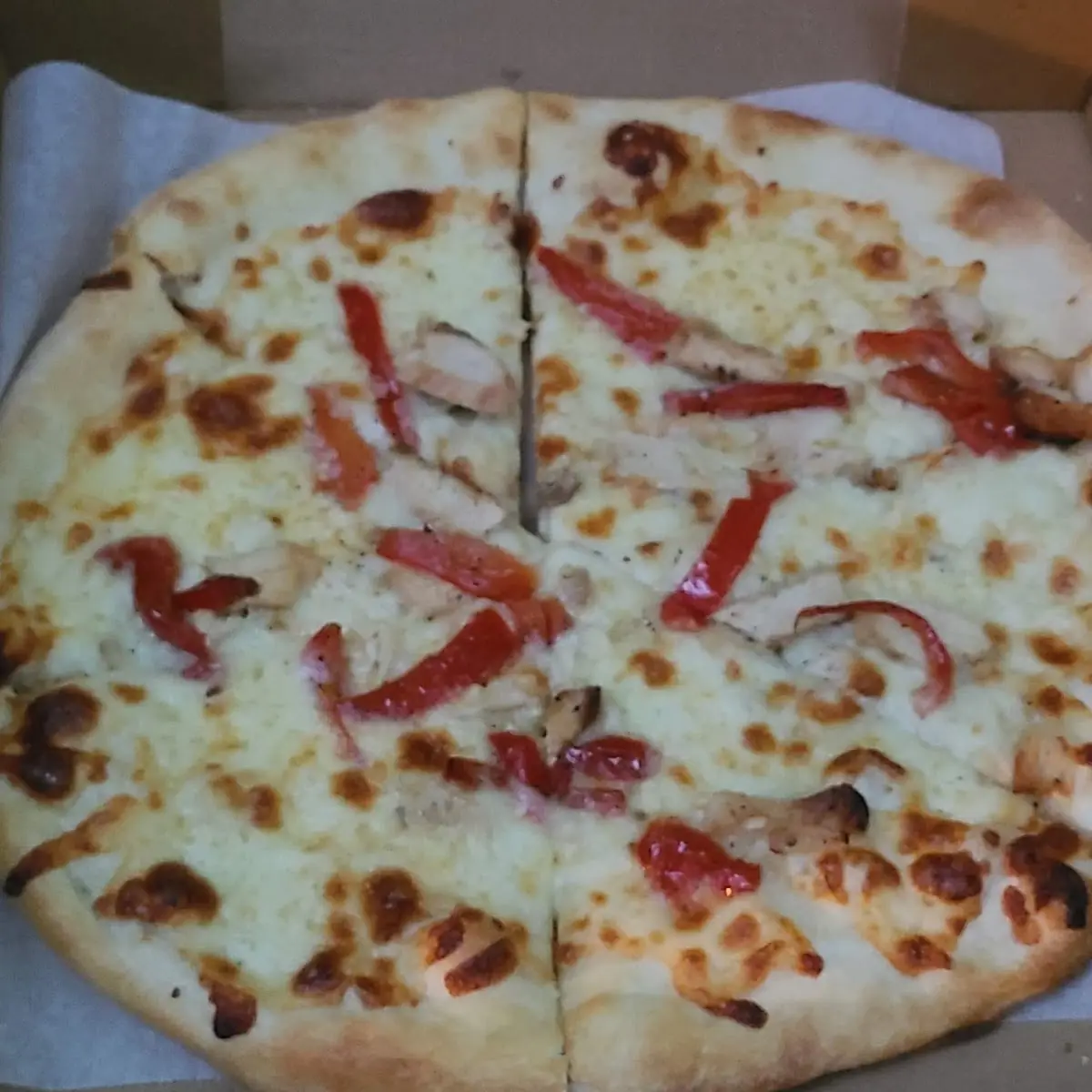 Grilled Chicken Pizza