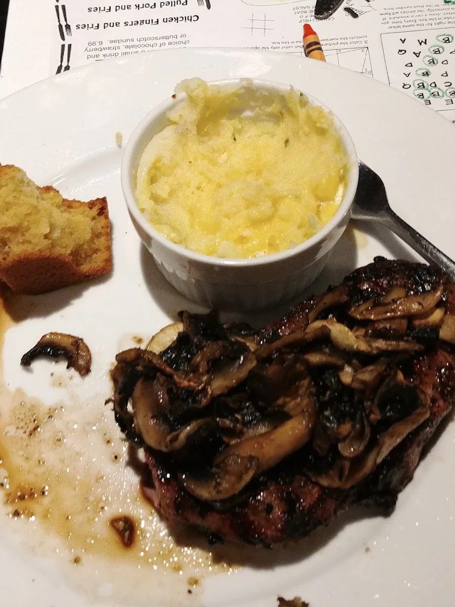 12oz Steak, Q BBQ Public House