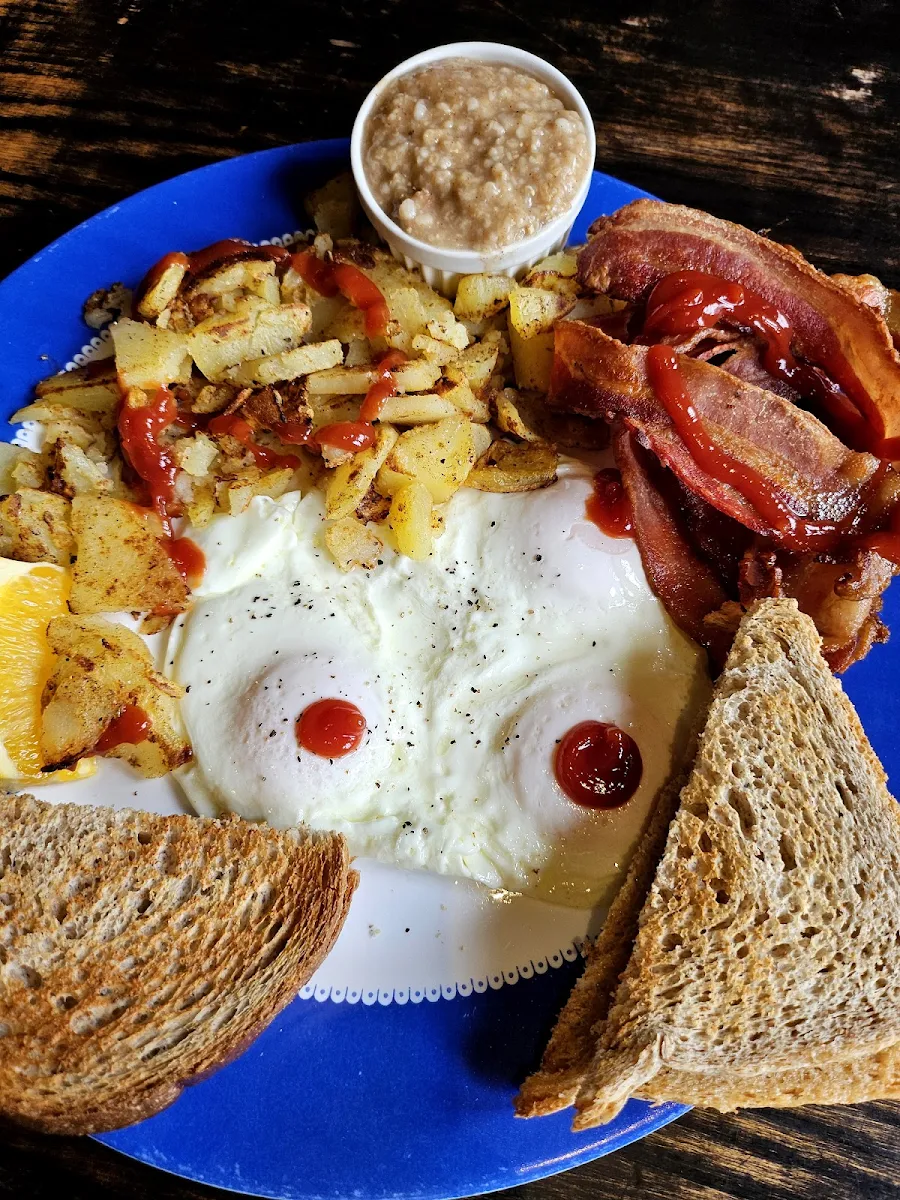 Diner Breakfast, Q BBQ Public House