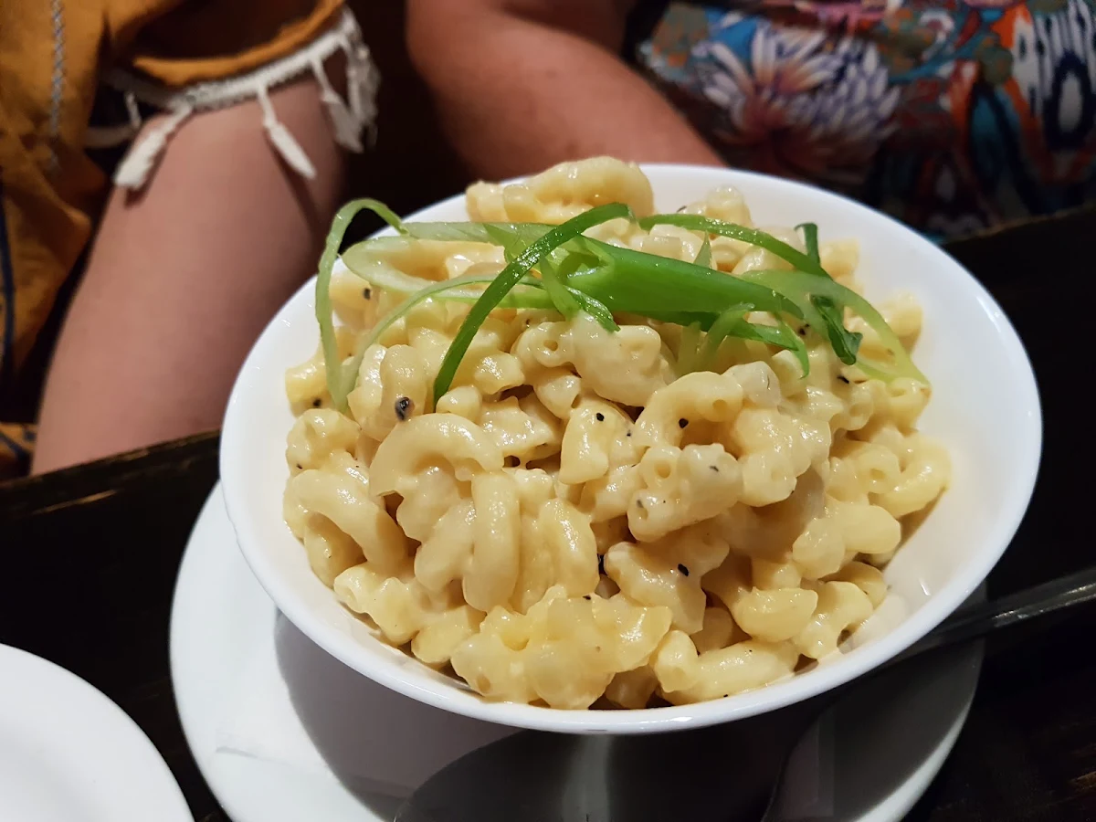 Mac & Cheese, Q BBQ Public House