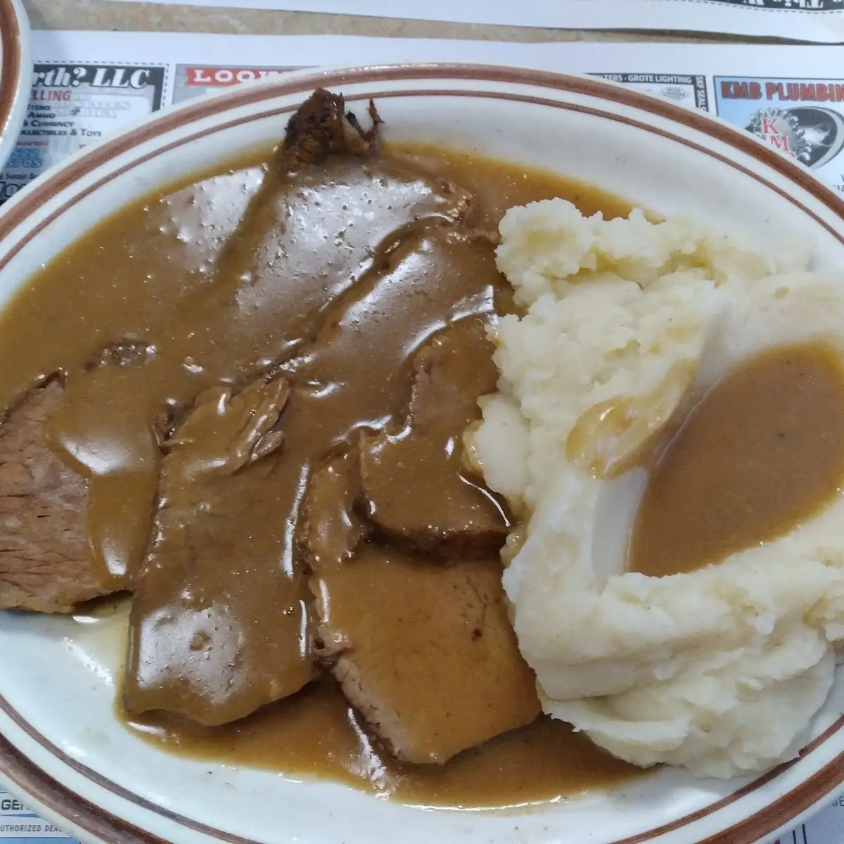 Pot Roast with Mashed Potatoes and Gravy