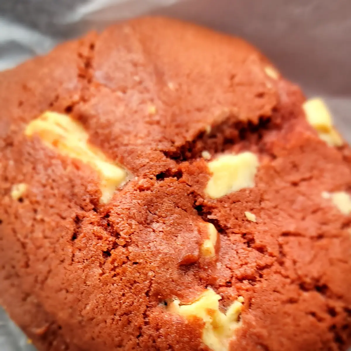 Velvet White Chocolate Chunck