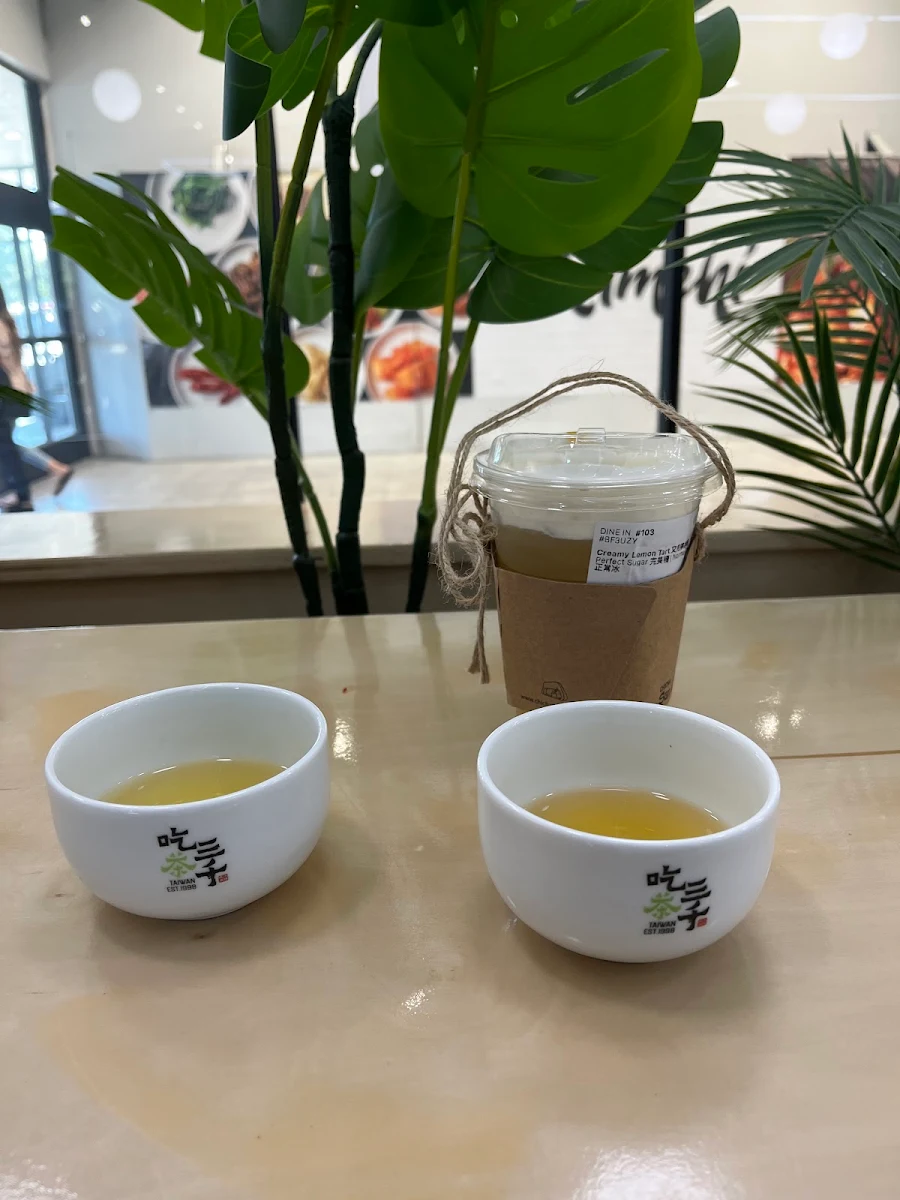 Cassia Black Tea Mousse 決明烏龍奶蓋