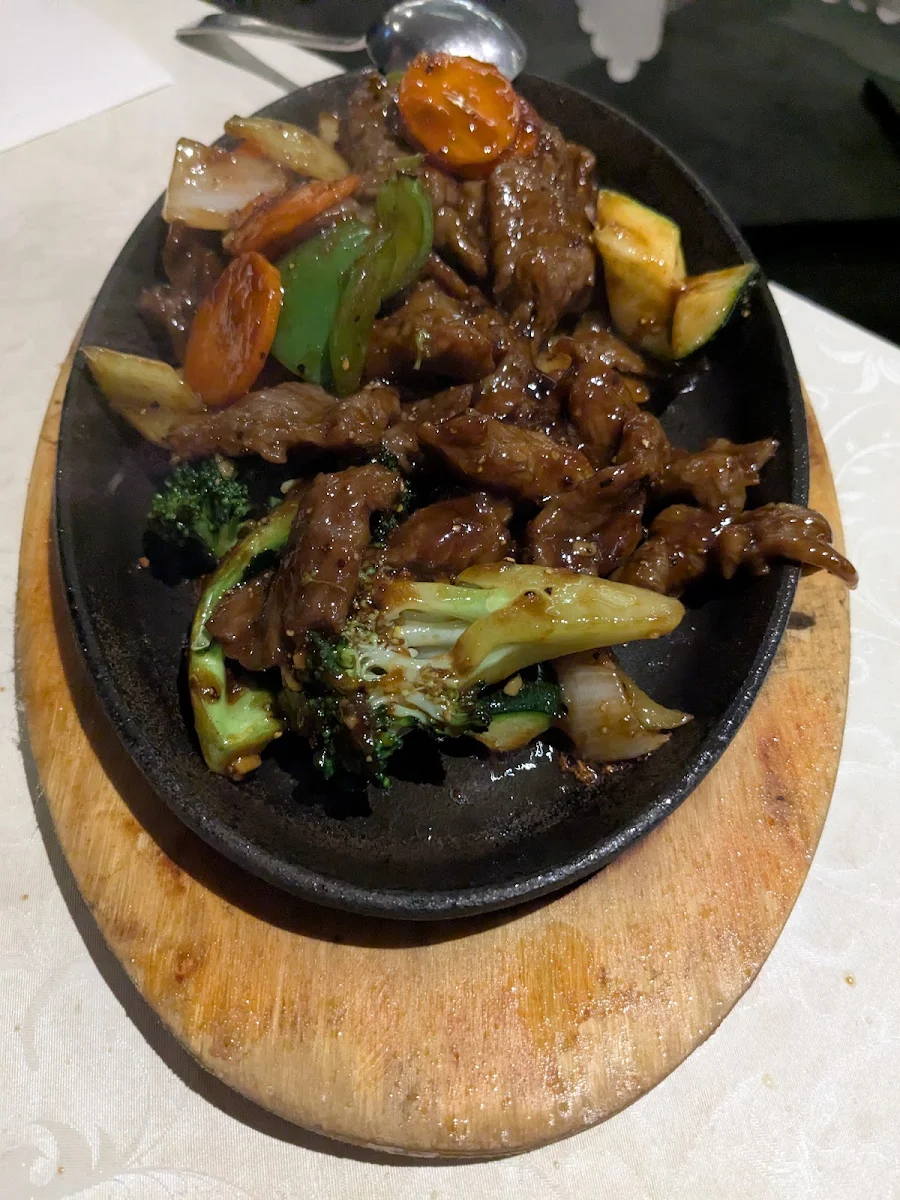 Sizzling Black Pepper Beef