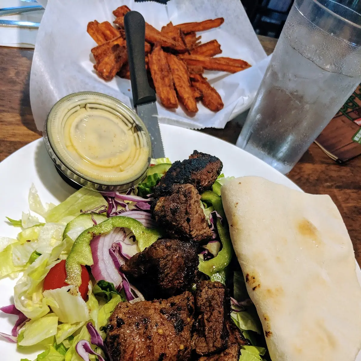 Garden Salad with Steak Tips