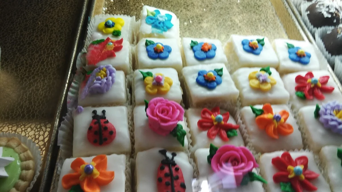Petit Four