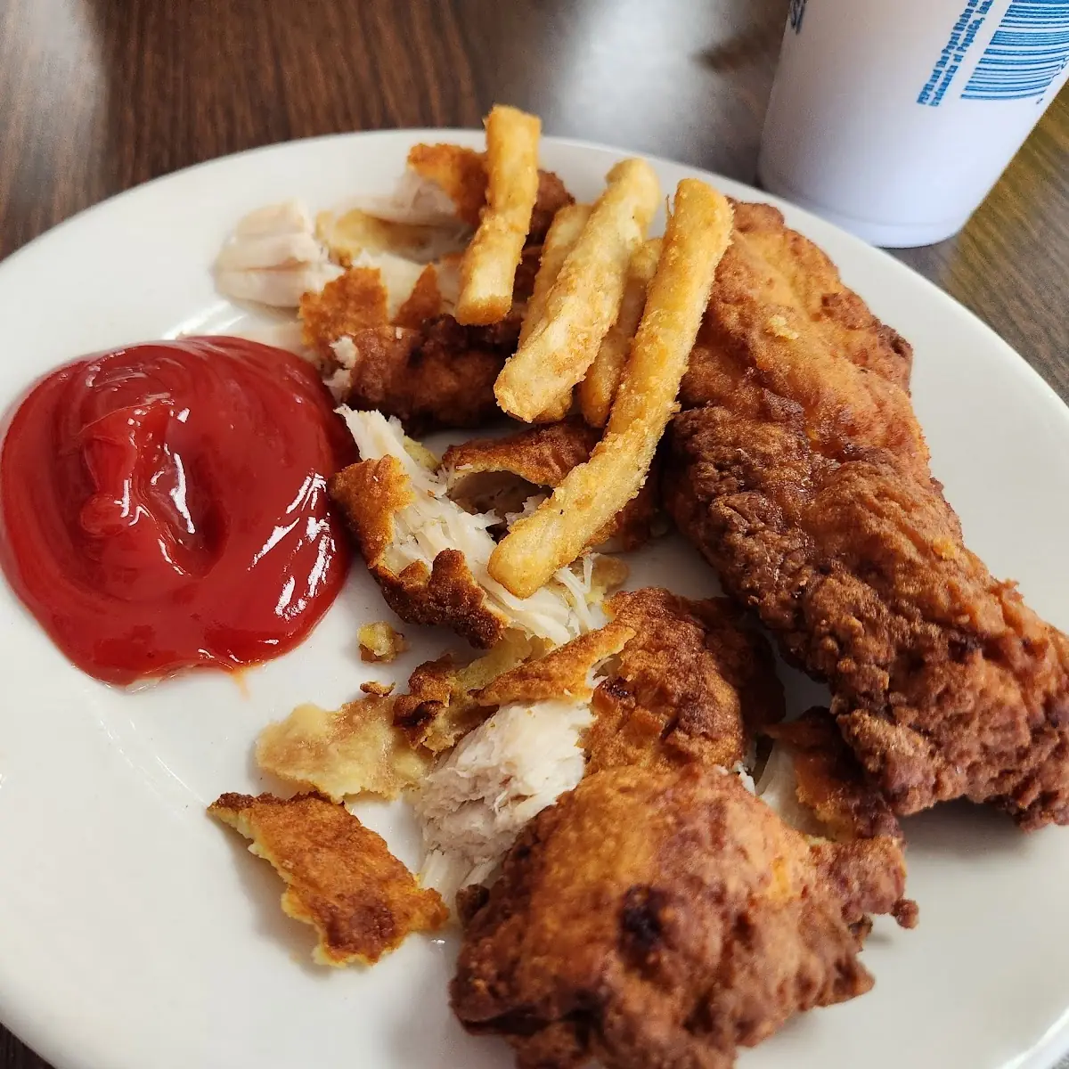 Hand Breaded Chicken Strips w Fries