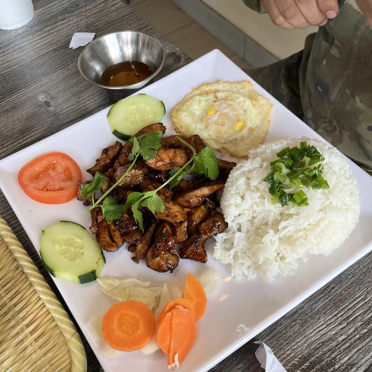 - Com GA Nuong Chicken