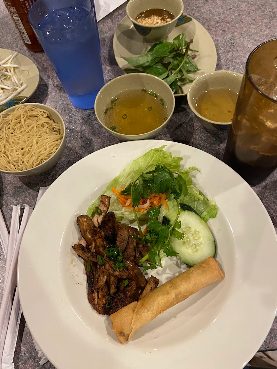 Pho DAC Biet Special Combo