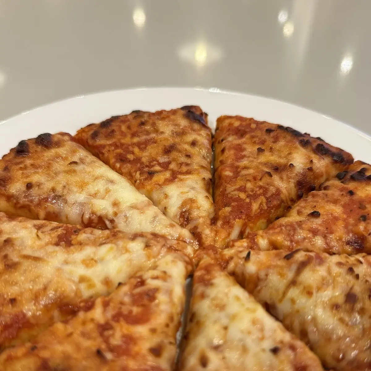 5-Cheese Pizza, Cue's N Cushion