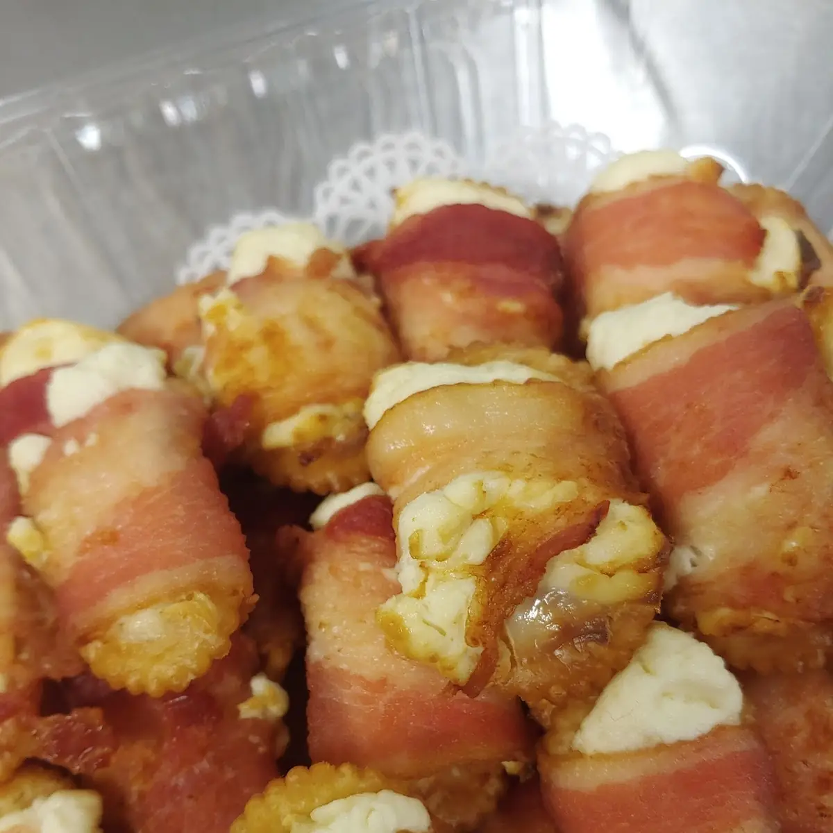 Bacon & Cream Cheese Crackers