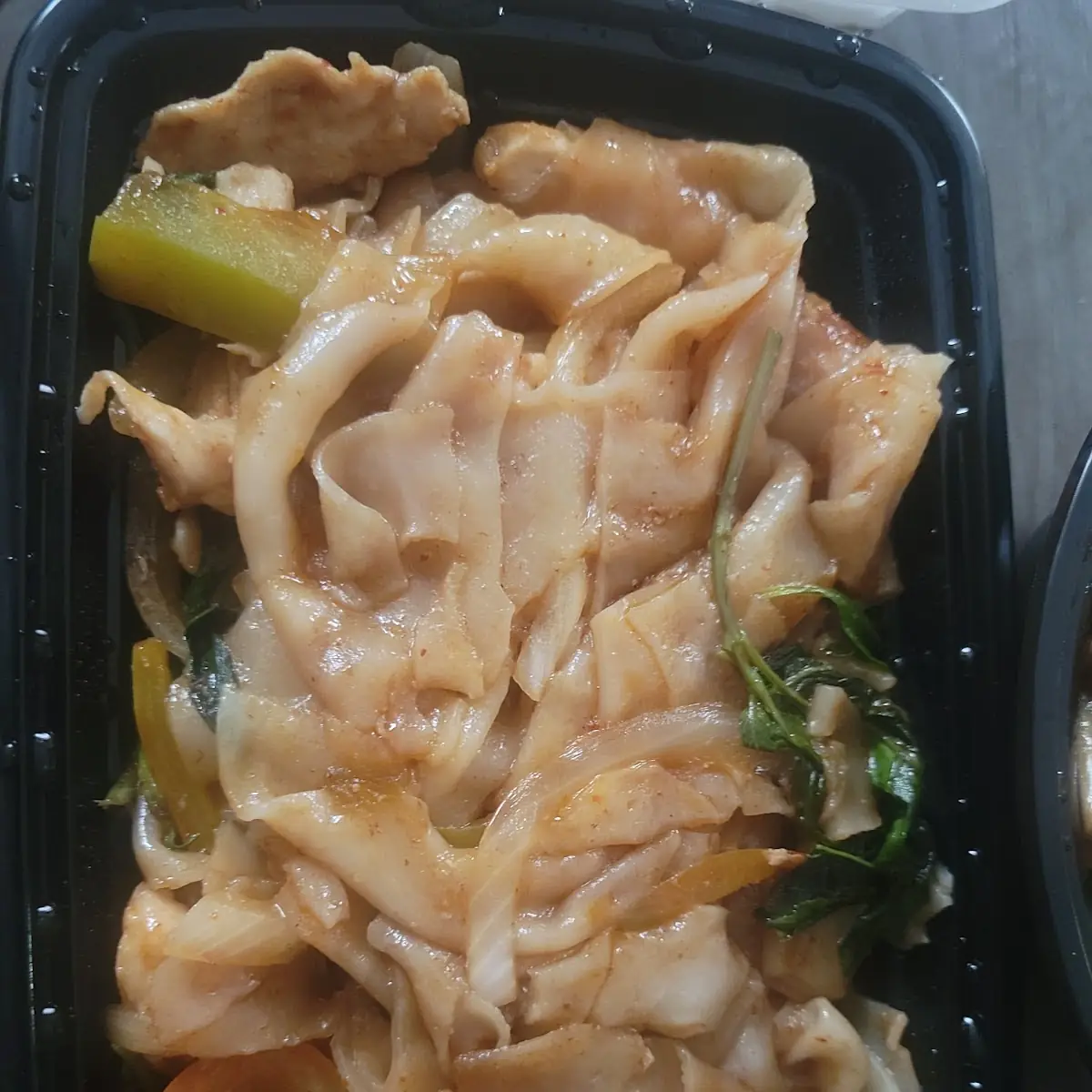 Chicken Pad Thai