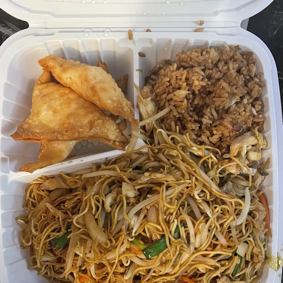 Chicken Cantonese Lo Mein
