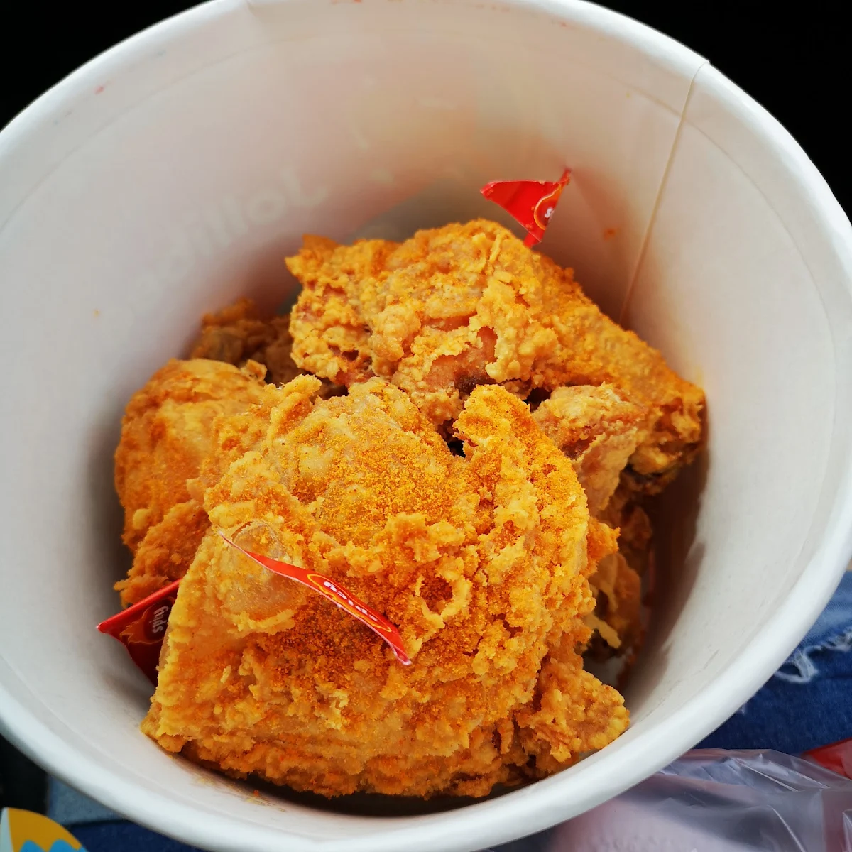 6 Pieces Chicken Bucket