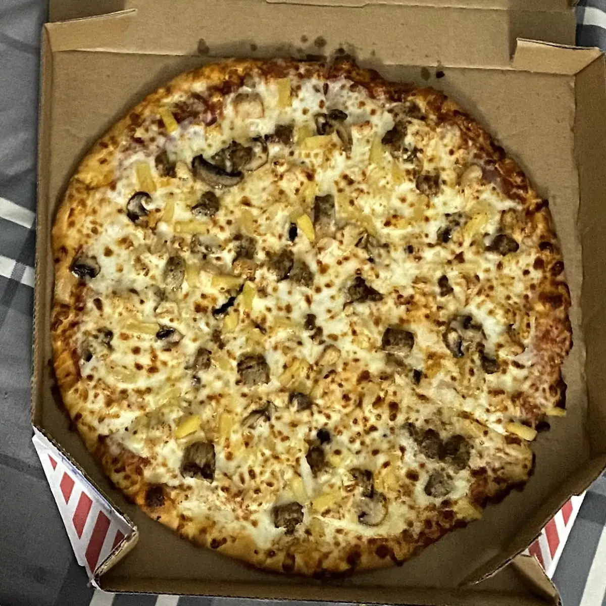 XL New York Style Pizza