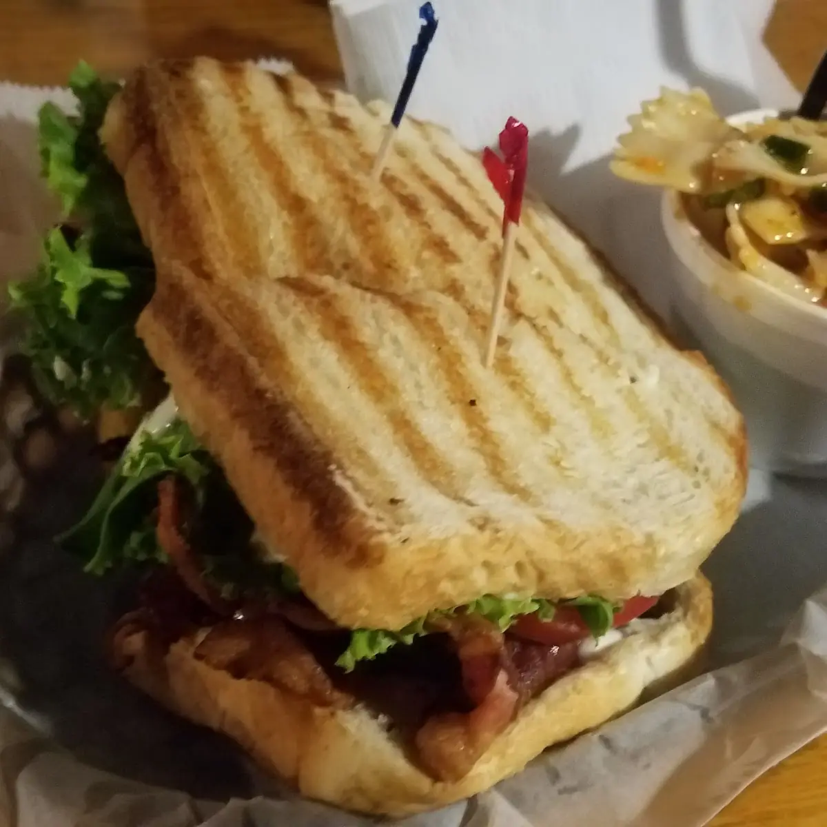 blt Sandwich with Pasta Salad