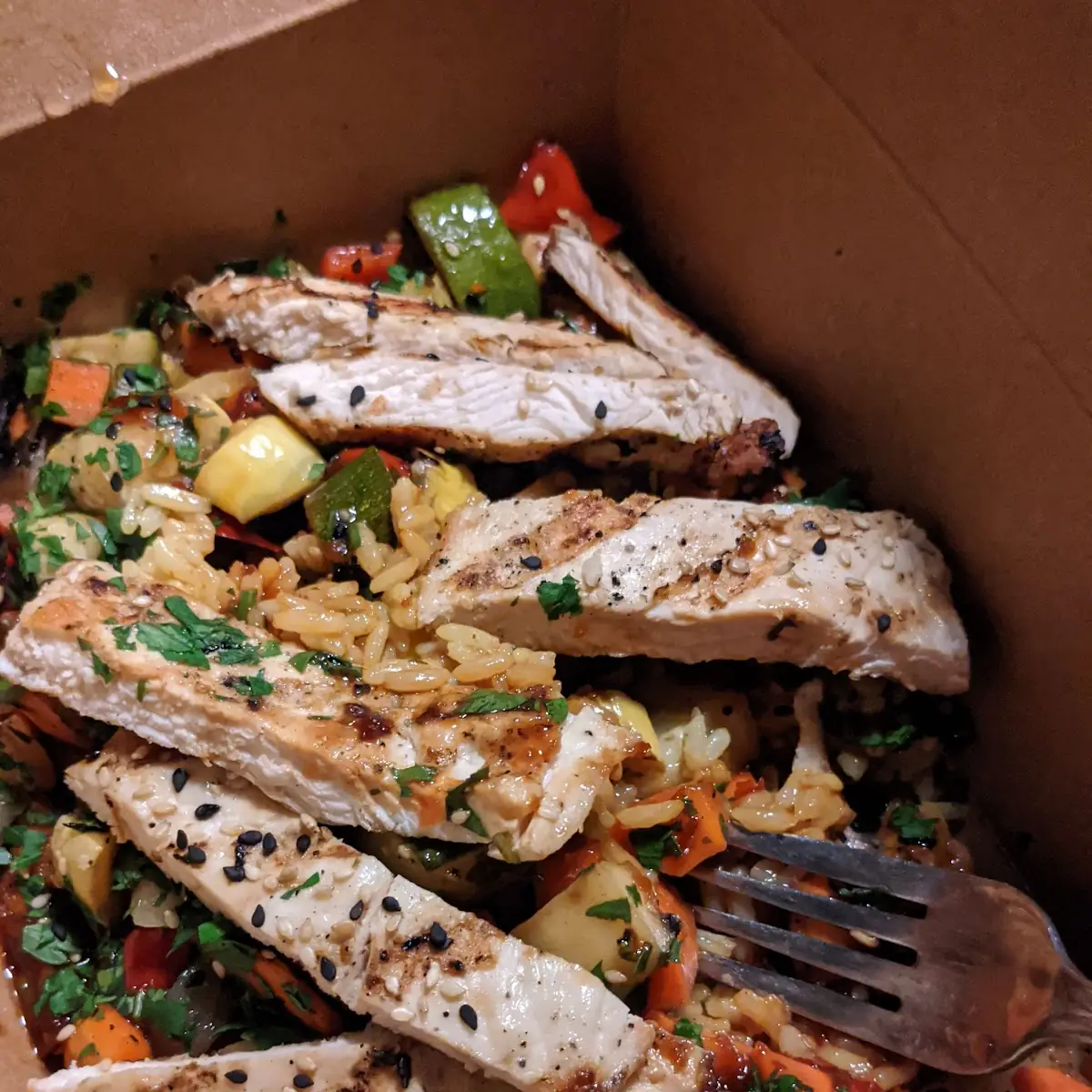 Schezwan Rice Bowl with Chicken