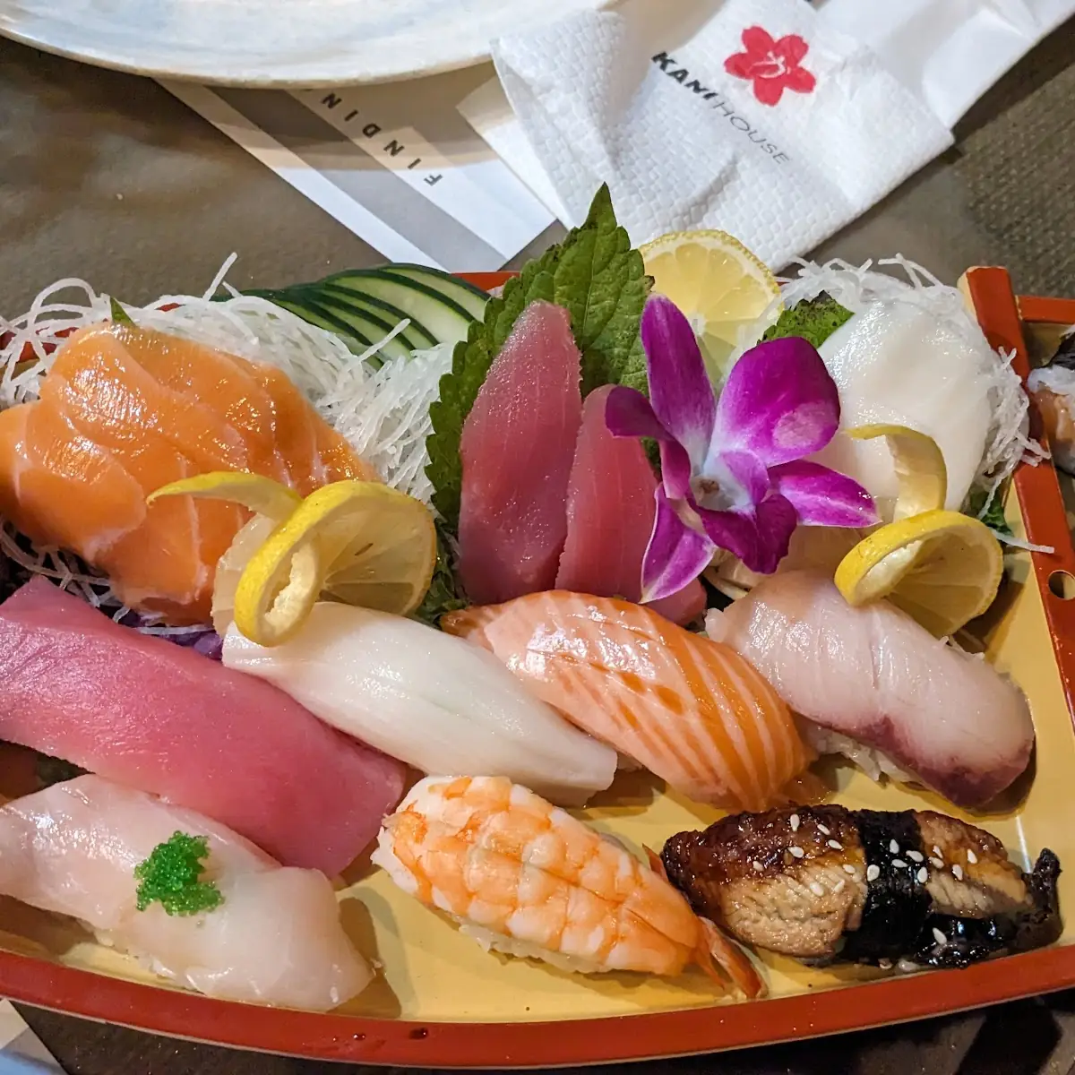 Sushi & Sashimi Deluxe