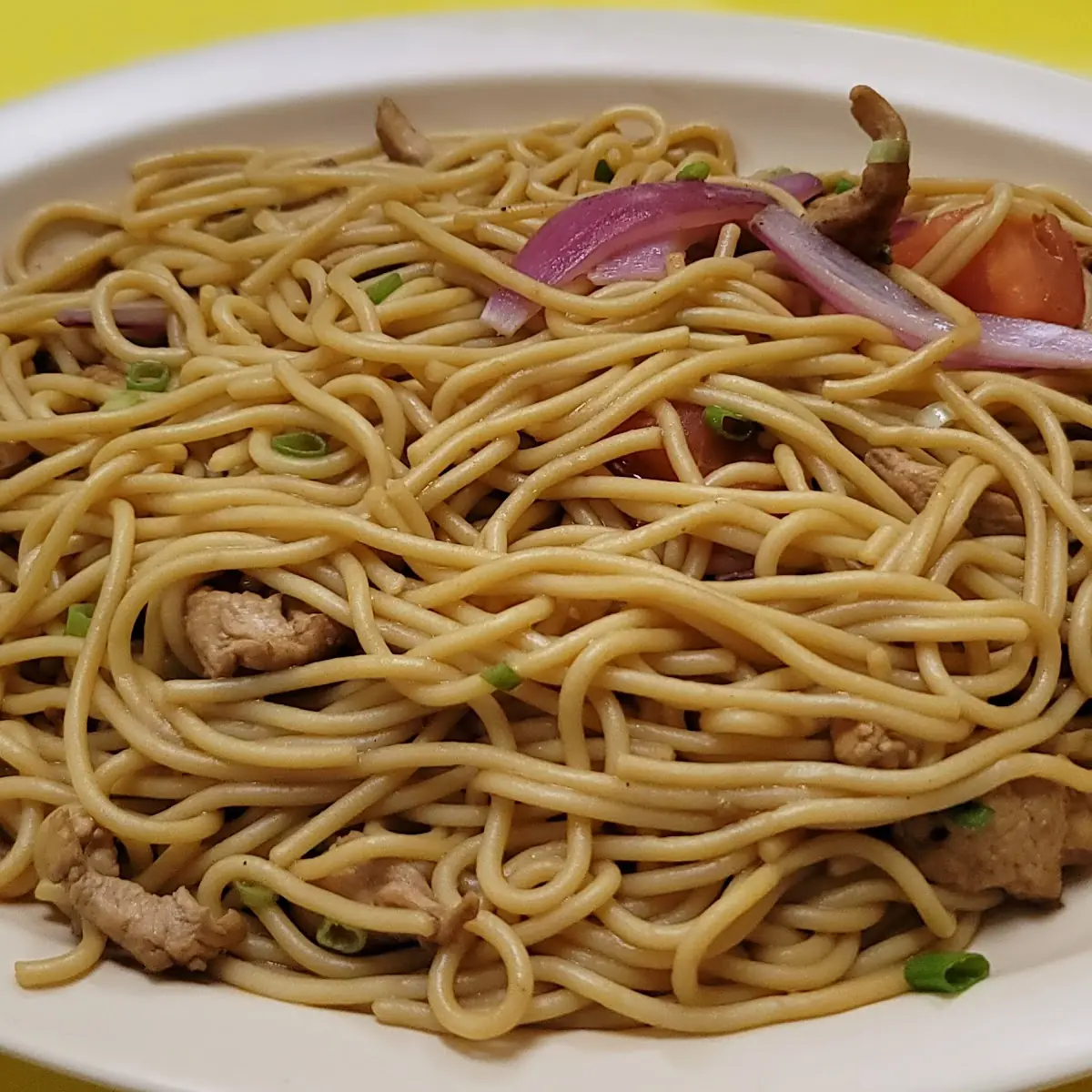 Tallarín Salteado De Pollo