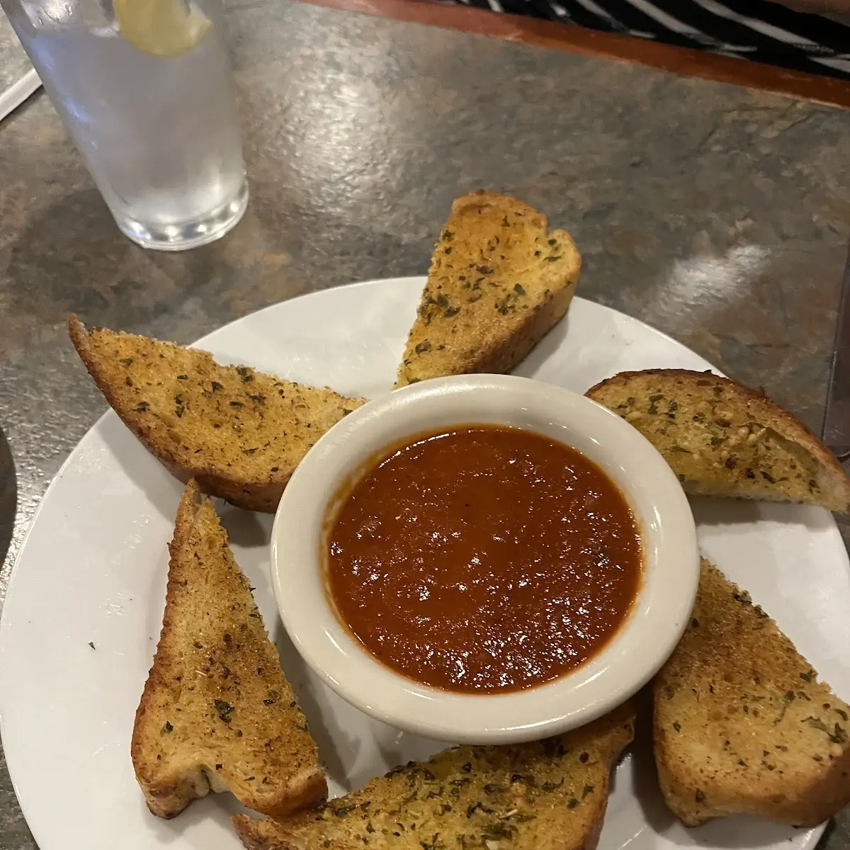 Garlic Bread with Marinara Sauce