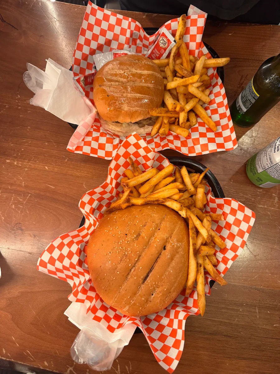 Cheeseburger Kamikaze, Firefly Burger Toronto