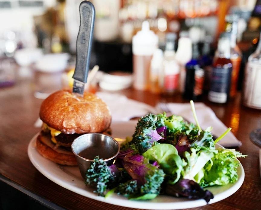 Automatic Burger and Salad