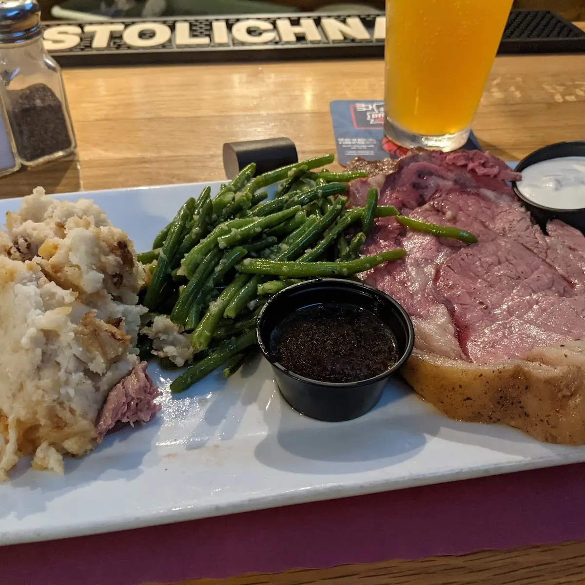 Prime Rib 16oz with String Beans and Mashed Potatoes