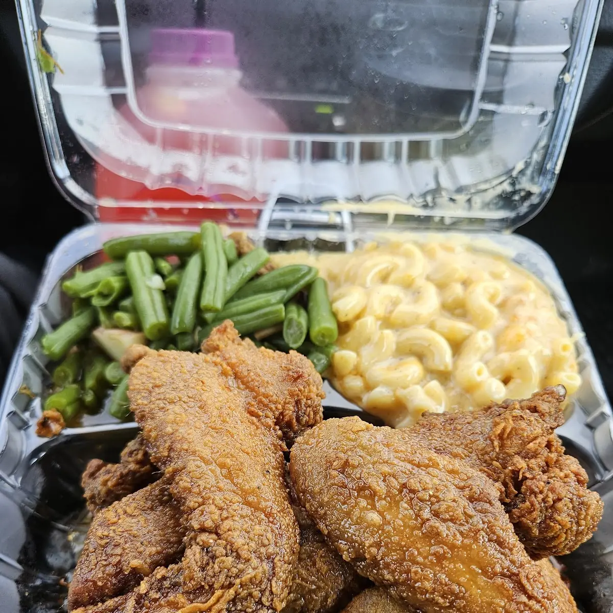 Smothered Chicken Green Beans and Mac Cheese