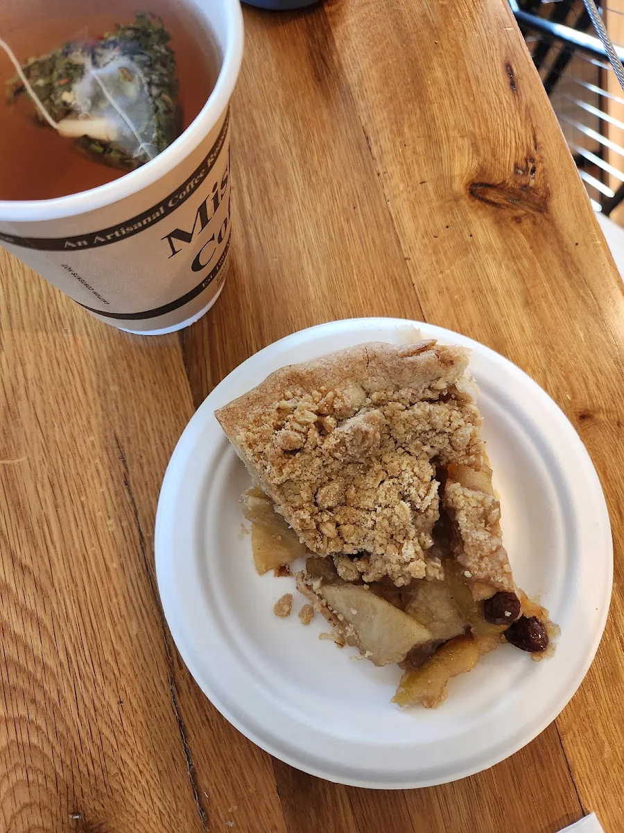 Apple Pie with Rum Raisin