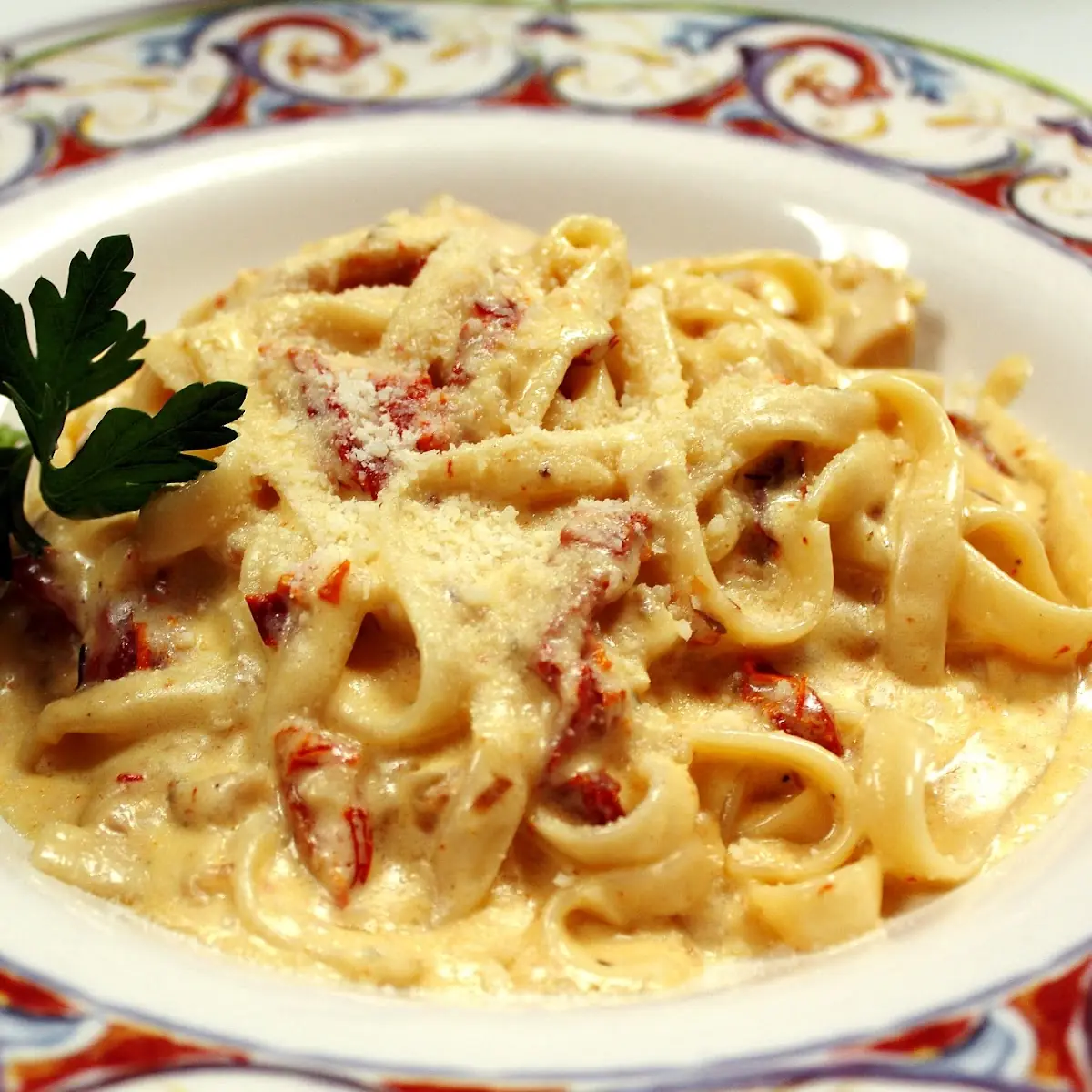 Chicken Fettuccini w Sun Dried Tomatoes