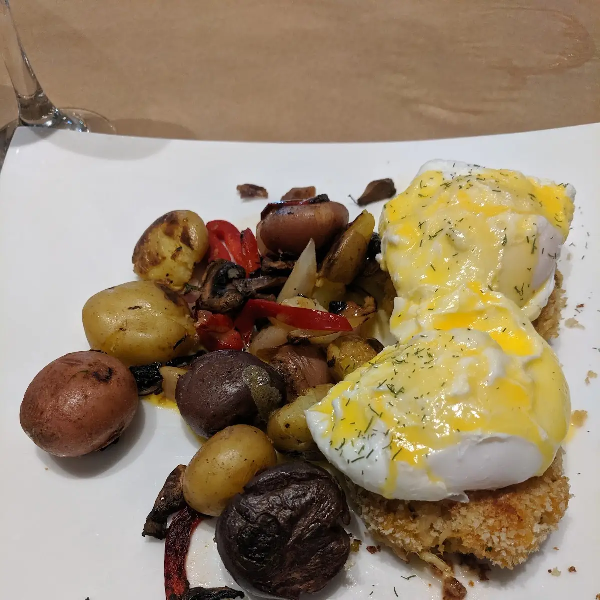 Crab Cakes Benedict