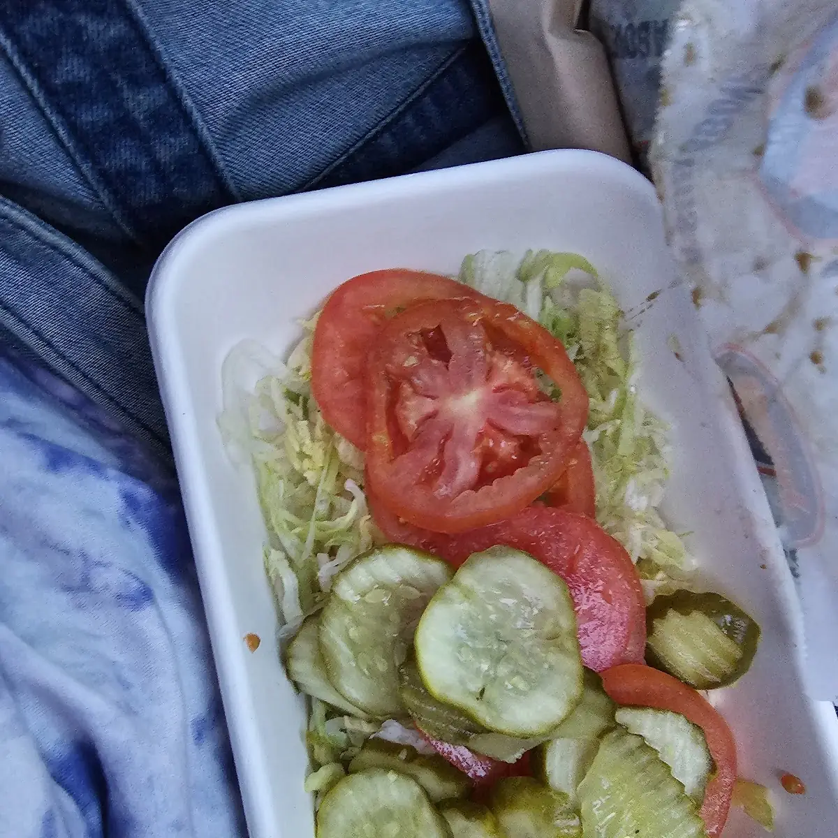 Side if Lettuce Tomatoes Pickels