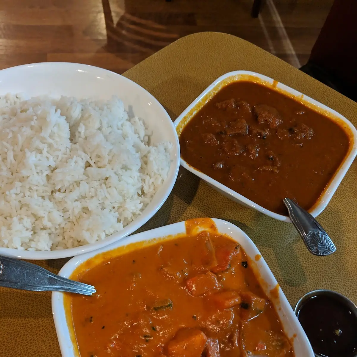Spicy Chicken Angaray Naan