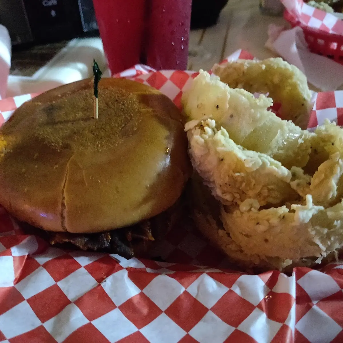 Burger w Onion Rings