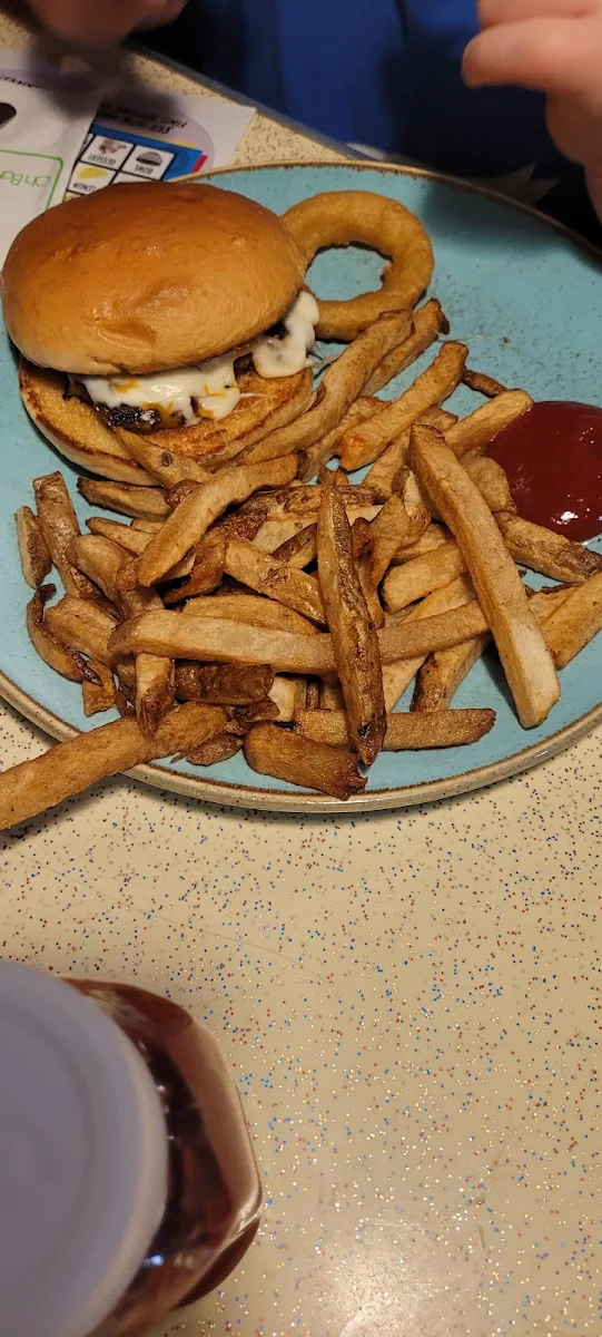 Cheese Burger and Fries, Melanie Pringles Restaurant
