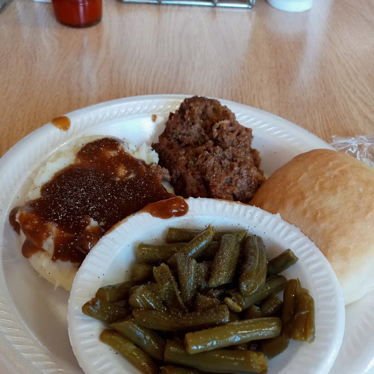 Meatloaf Mashed Potatoes and Green Beans