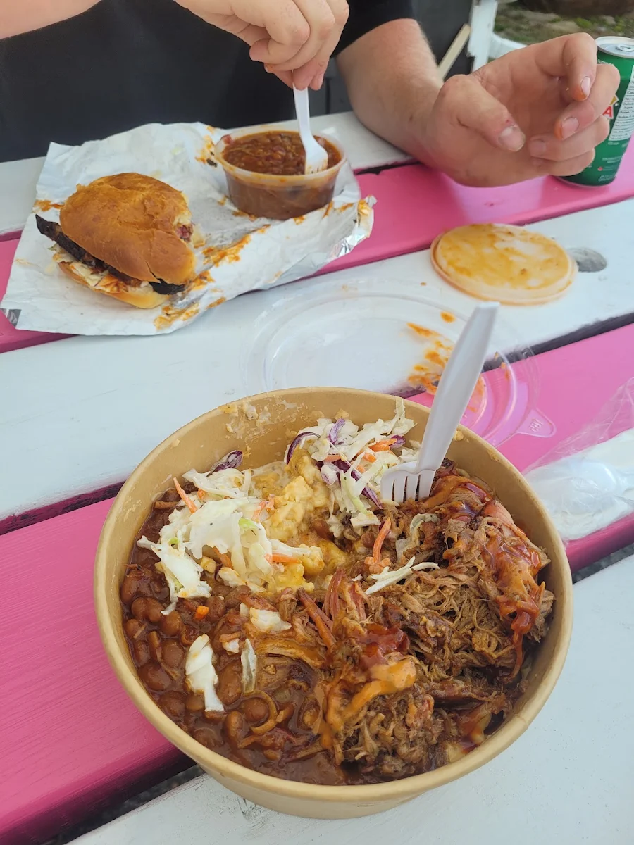 Mac Daddy BBQ Bowl