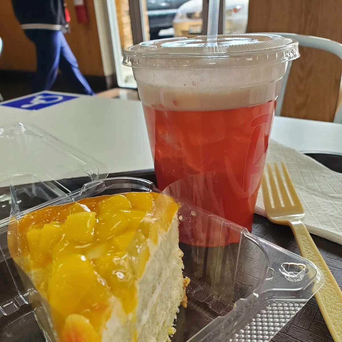 Mango Supreme Slice w Strawberry Black Tea