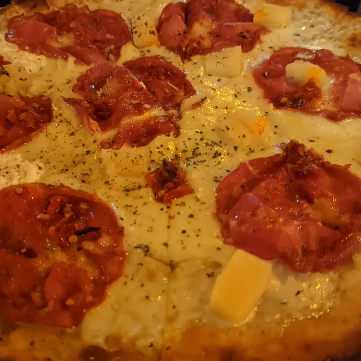 Cauliflower Crust Spicy Hawaiian Pizza