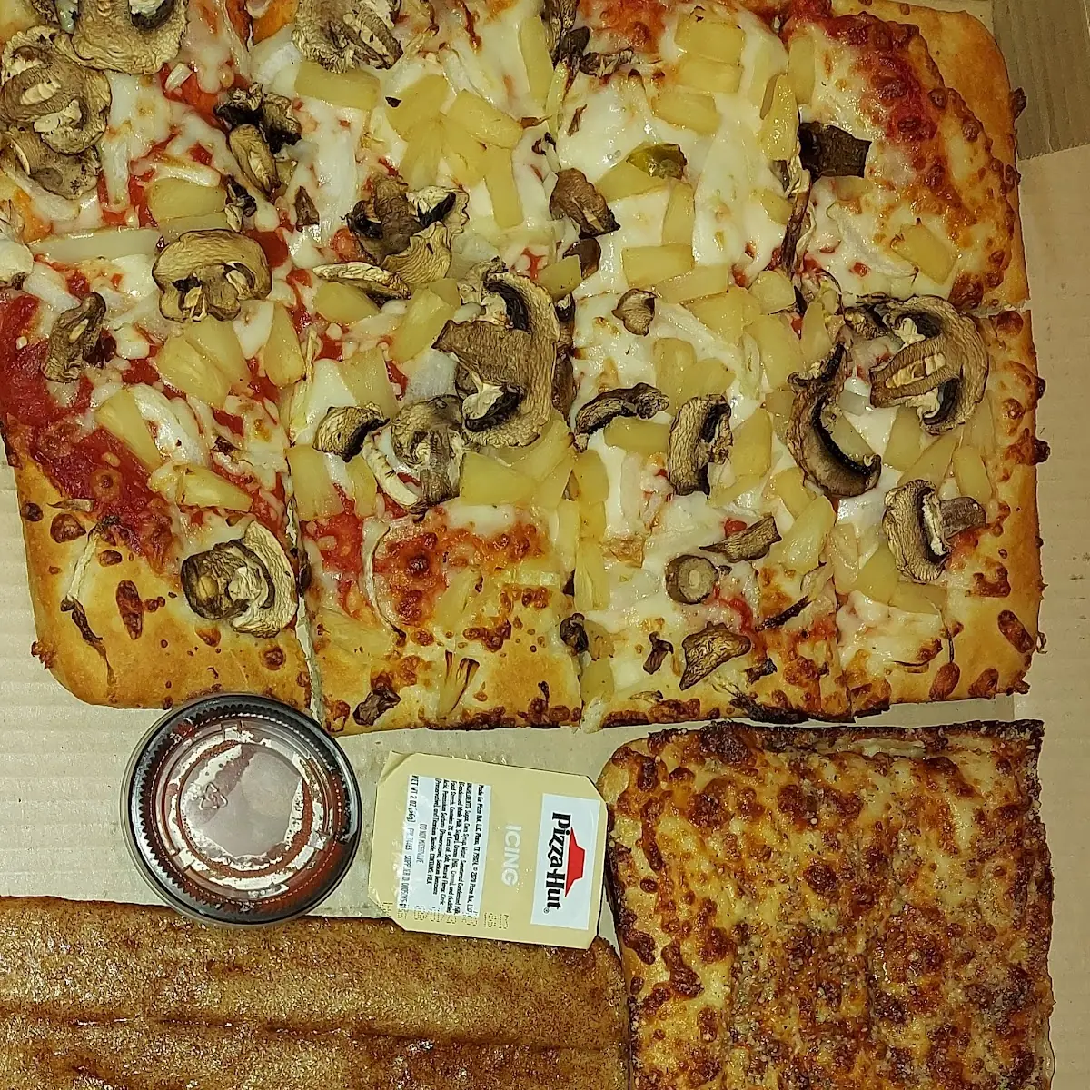 Pizza Hut Pizza