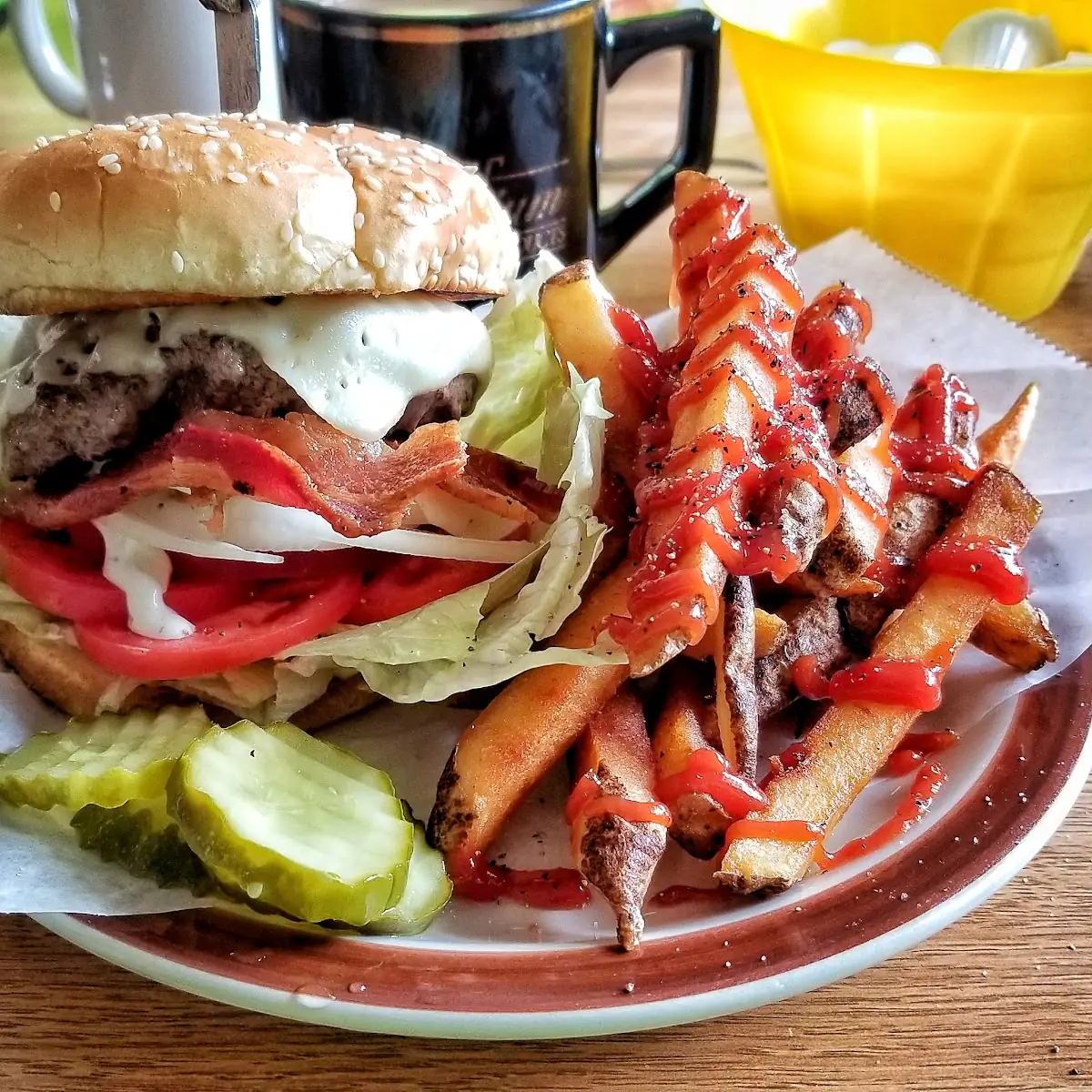 Bacon Cheeseburger Deluxe with Fries