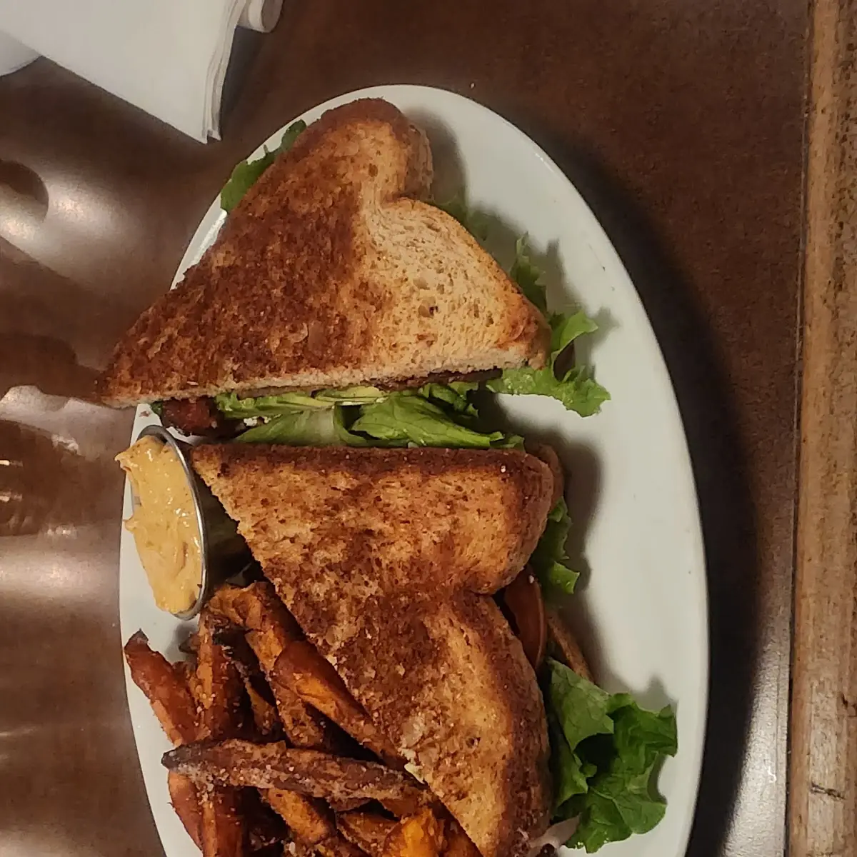 Avocado & Goat Cheese B lt