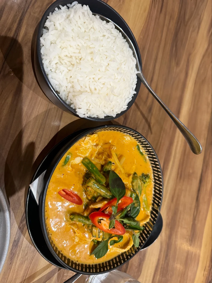 Thai Red Curry, Infusion Cafe & Thai IS NOW KNOWN AS Alangkarn Thai Restaurant