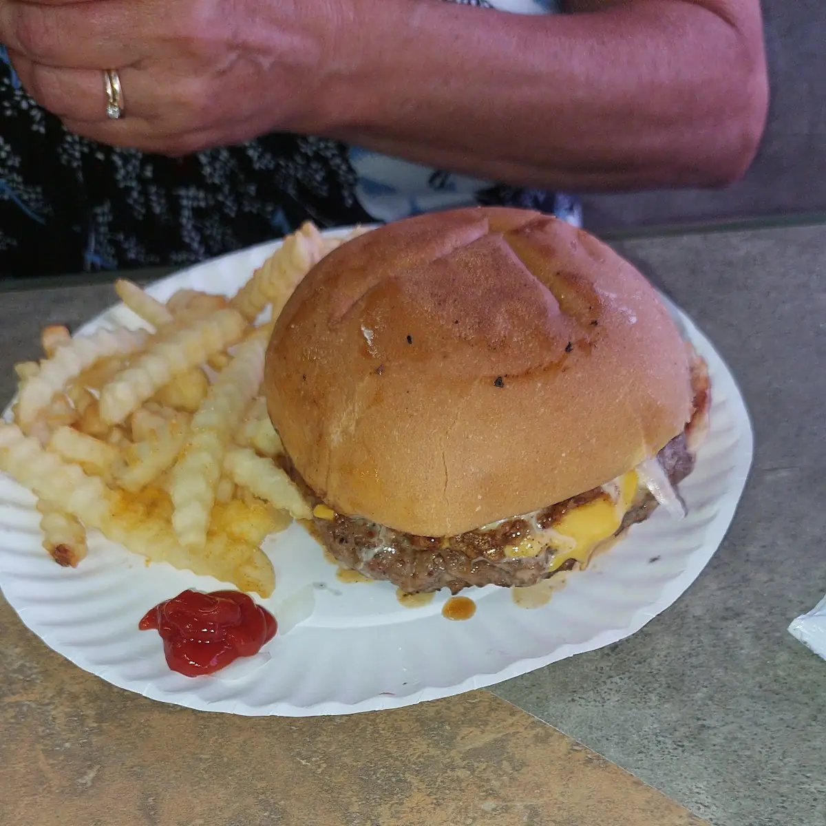Cheeseburger Combo